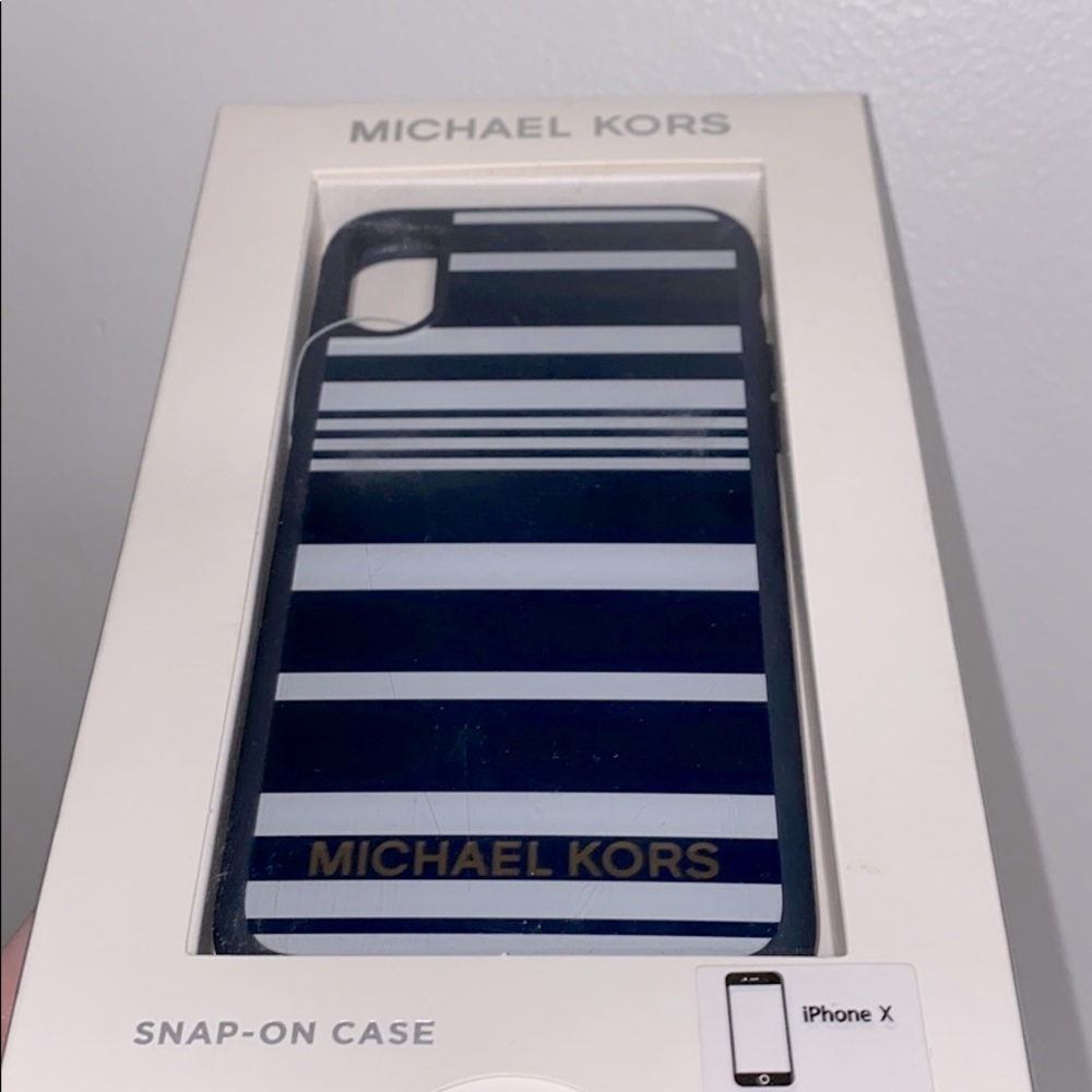 Never used at all.Brand new case. Still has tag on